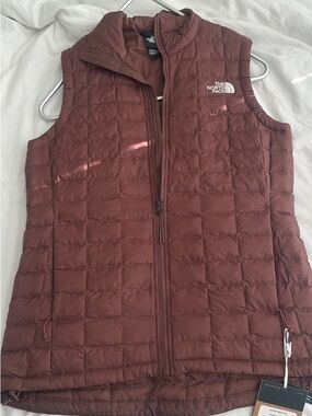 The North Face Women's Quilted Vest in Dusty Rose
